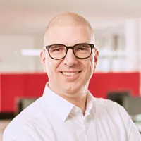 Portrait von Thomas Löchte, Gründer & Strategy Consultant